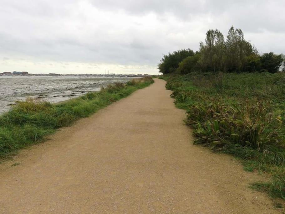 Portsmouth 3 Bedroom Getaway, Sleeps 6 Extérieur photo